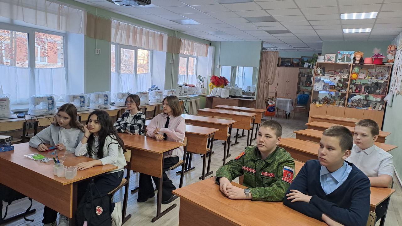 Изучаем профессии тяжелой промышленности..