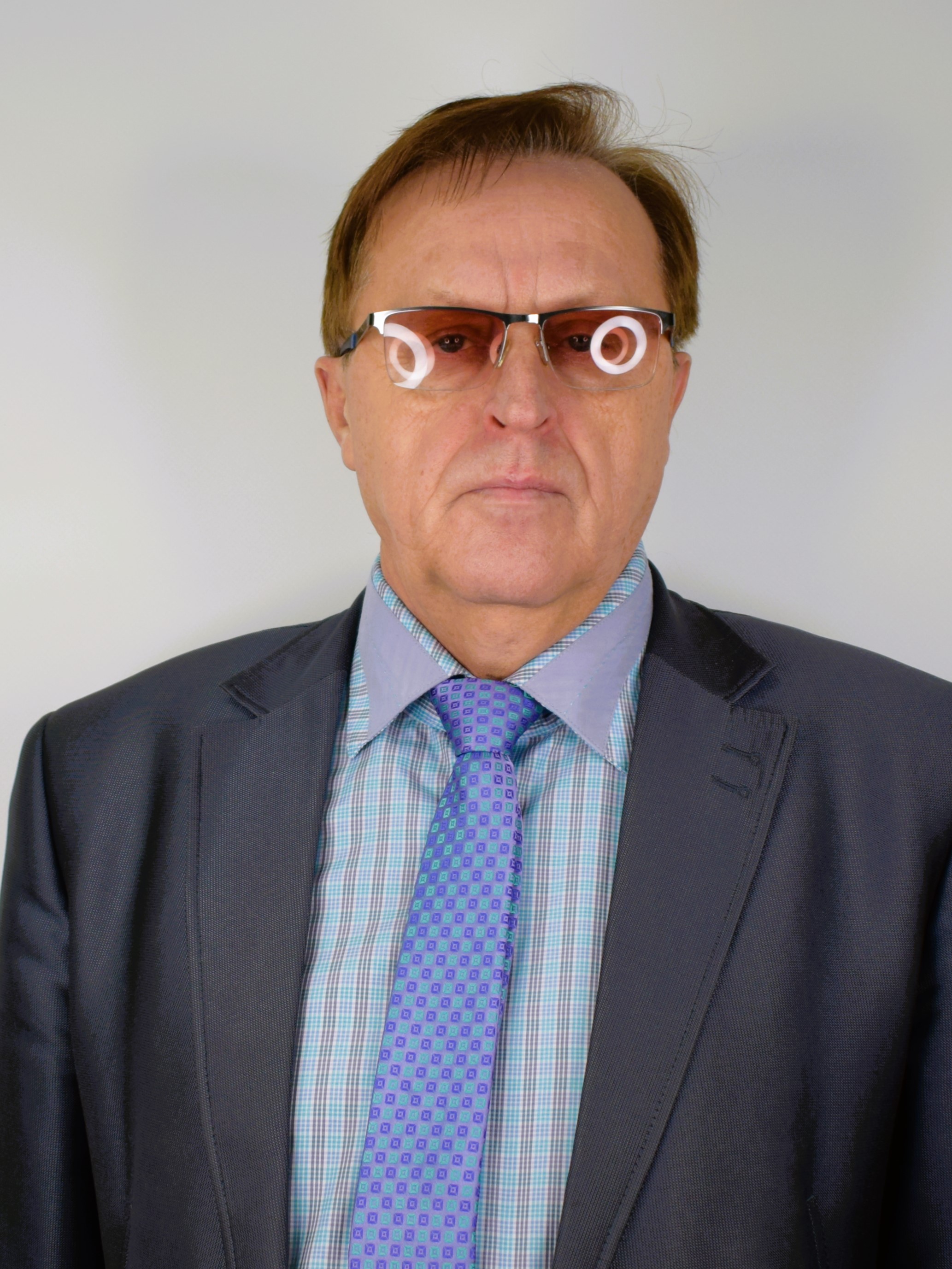 Ахаев Александр Николаевич.